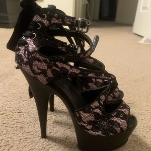 Lace heels size 6